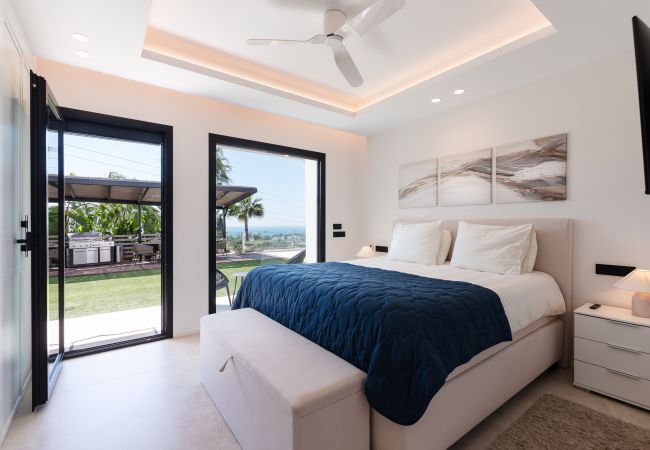 Villa i Marbella - Absolute high end villa with pool & Jacuzzi*