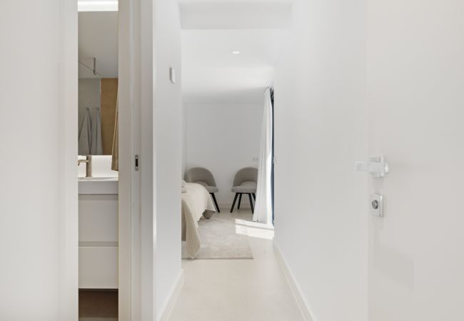 Villa i Marbella - Private Luxury Villa Steps from the beach!