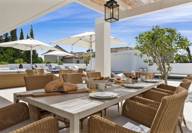 Villa i Marbella - 20600 - Luxurious Beachside Villa with Jacuzzi!