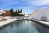 Villa i Marbella - 20600 - Luxurious Beachside Villa with Jacuzzi!