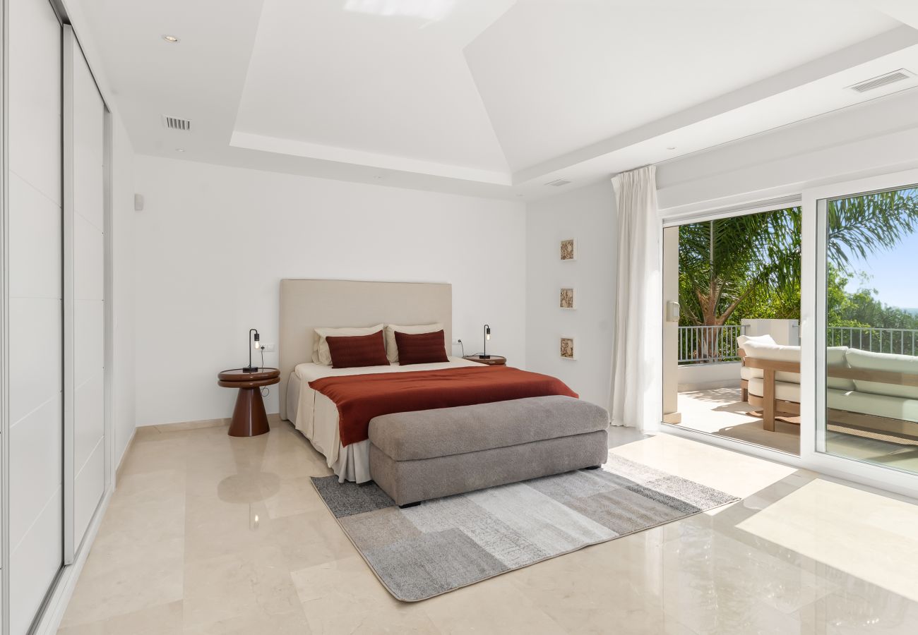 Villa i Marbella - BREATHTAKING VIEWS FROM VILLA NEAR BEACH - HEATED 