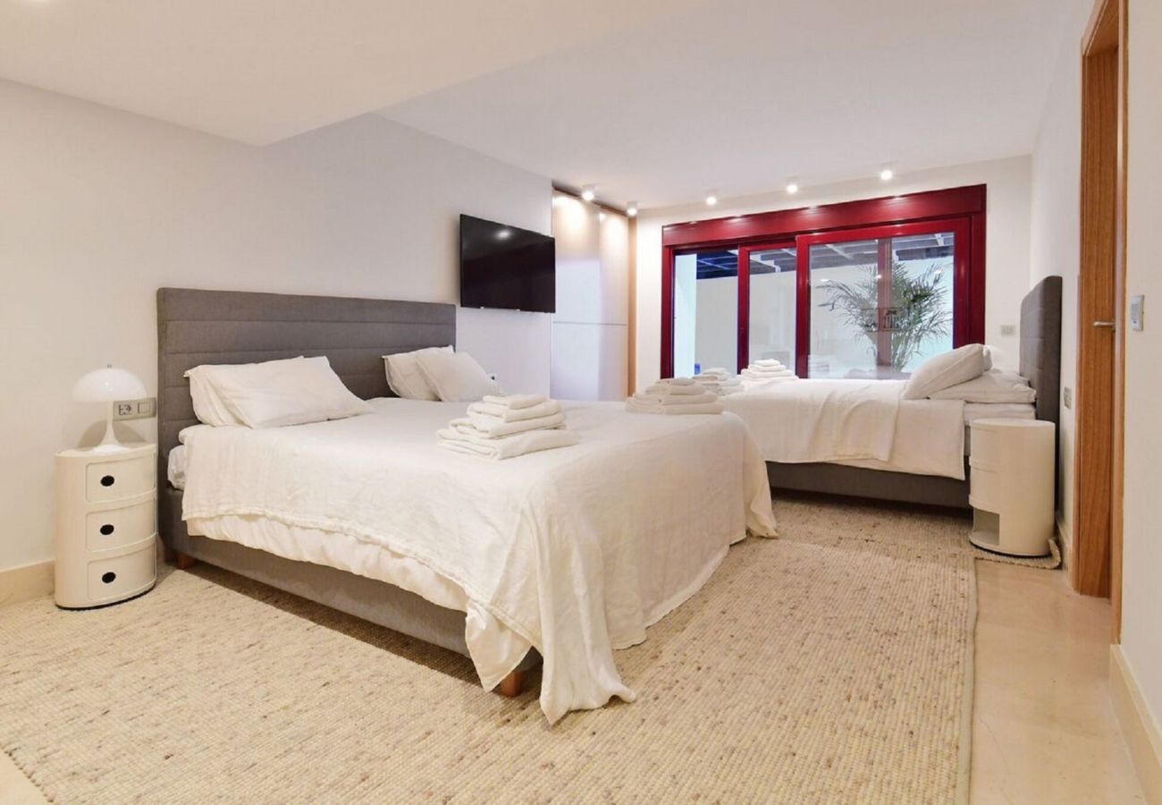 Villa i Marbella - Luxury Villa with Panoramic Views - Puerto Banus