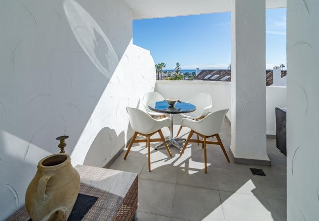 Lejlighed i Nueva andalucia - ELD1-Stunning 2 Bedroom Penthouse in Puerto Banus