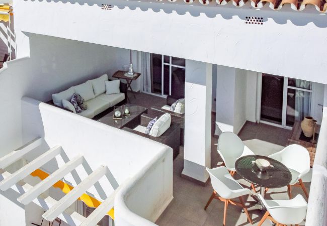 Lejlighed i Nueva andalucia - ELD1-Stunning 2 Bedroom Penthouse in Puerto Banus