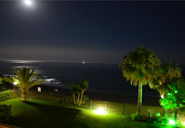 Lejlighed i Estepona - HB - Comfortable Beachfront Holiday Apartment