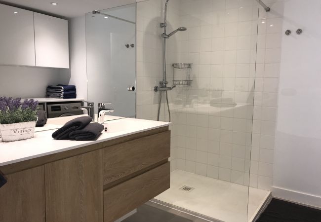 Lejlighed i San Pedro de Alcántara - Modern Gated Apartment near Beach & Puerto Banus