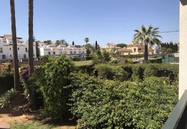 Lejlighed i San Pedro de Alcántara - Modern Gated Apartment near Beach & Puerto Banus