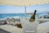 Villa i Marbella - Beachfront Villa with Heated Pool & Spa