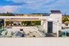 Villa i Marbella - Beachfront Villa with Heated Pool & Spa