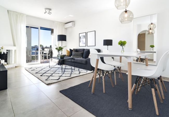  i Mijas Costa - RDM - Stylish Holiday Apartment with Ocean Views