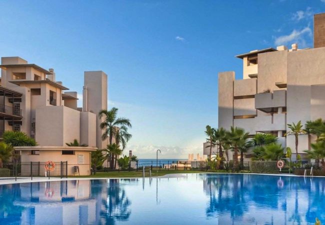 Lejlighed i Estepona - 100 - Beach apartment with Private Pool