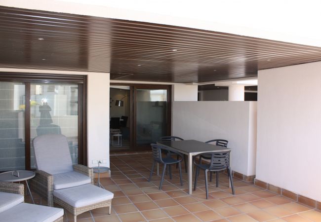 Lejlighed i Estepona - 107 - Two-Bedroom Beach Apartment