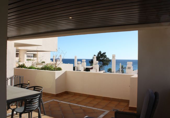 Lejlighed i Estepona - 110 - Beach Two-Bedroom Apartment