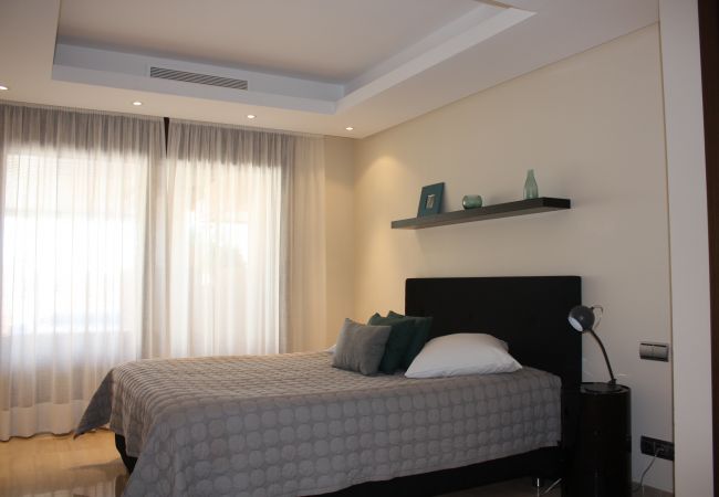 Lejlighed i Estepona - 111 - 2 BEDS PRIVATE POOL