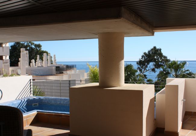 Lejlighed i Estepona - 125 - Beach apartment - Private pool
