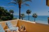 Lejlighed i Marbella - 18166 - SUPERB FRONT LINE LOCATION - HEATED POOL