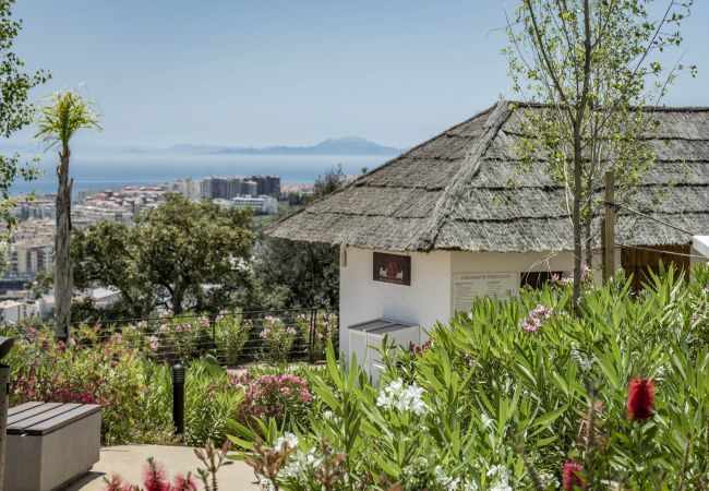 Lejlighed i Estepona - LAE23i- Modern apartment in Luxury urbanisation