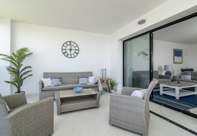 Lejlighed i Estepona - LAE23i- Modern apartment in Luxury urbanisation