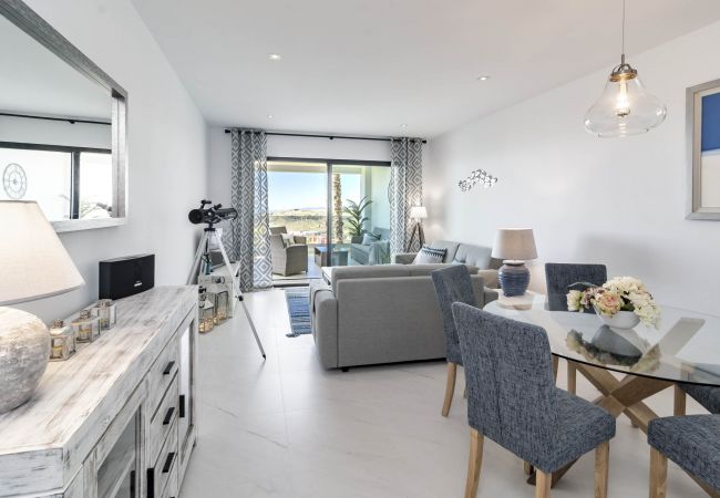 Lejlighed i Estepona - LAE23i- Modern apartment in Luxury urbanisation