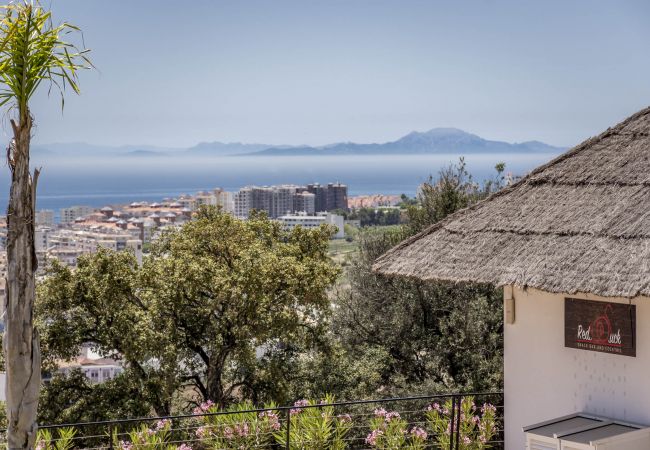Lejlighed i Estepona - LAE23i- Modern apartment in Luxury urbanisation