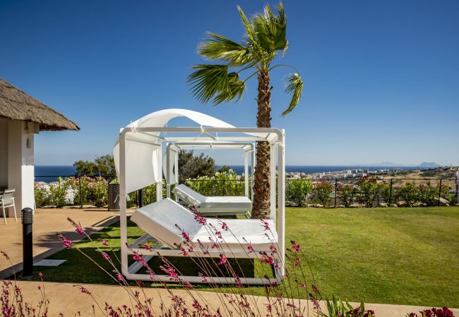 Lejlighed i Estepona - LAE23i- Modern apartment in Luxury urbanisation