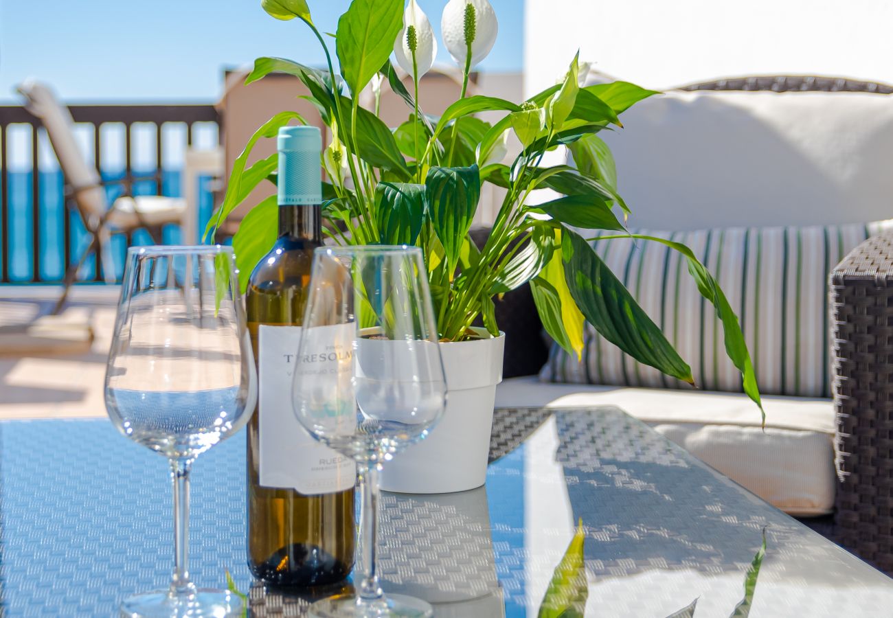 Lejlighed i Marbella - Heavenly Views From Frontline Penthouse