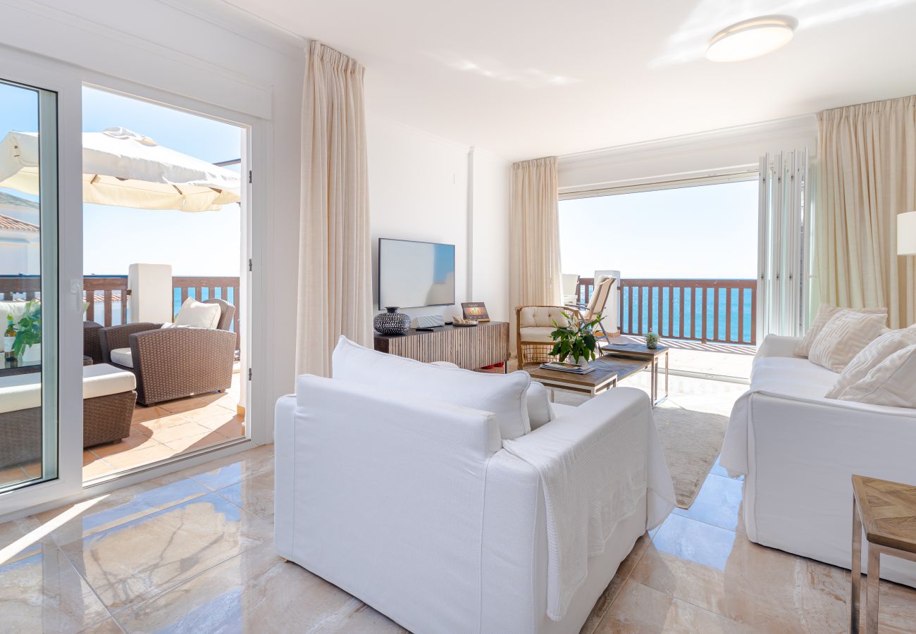 Lejlighed i Marbella - Heavenly Views From Frontline Penthouse