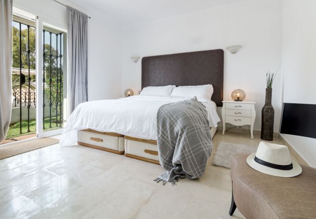 Lejlighed i Nueva andalucia - AP169- Comfortable 2 bedroom apartment