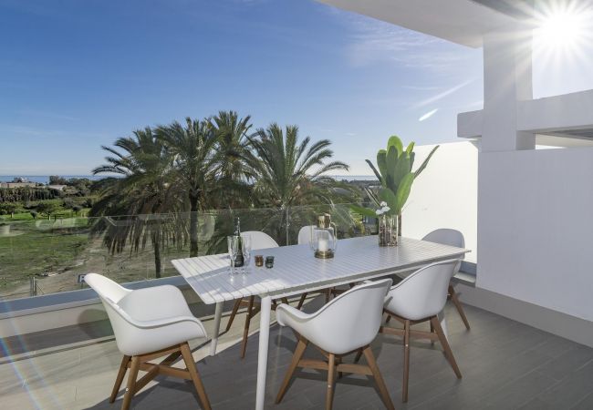 Lejlighed i Estepona - LM1.2B- Exclusive 2 bedroom apartment in Le Mirage