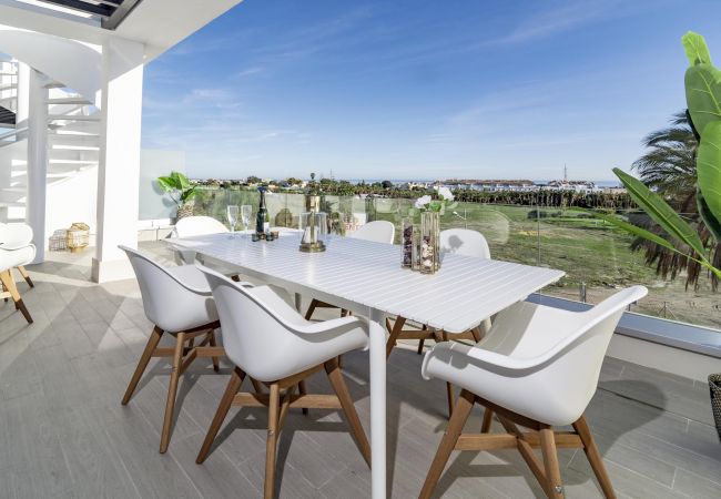 Lejlighed i Estepona - LM1.2B- Exclusive 2 bedroom apartment in Le Mirage