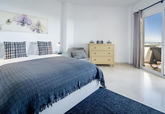 Lejlighed i Estepona - LL- 1 bedroom apt close to Laguna Village Estepona