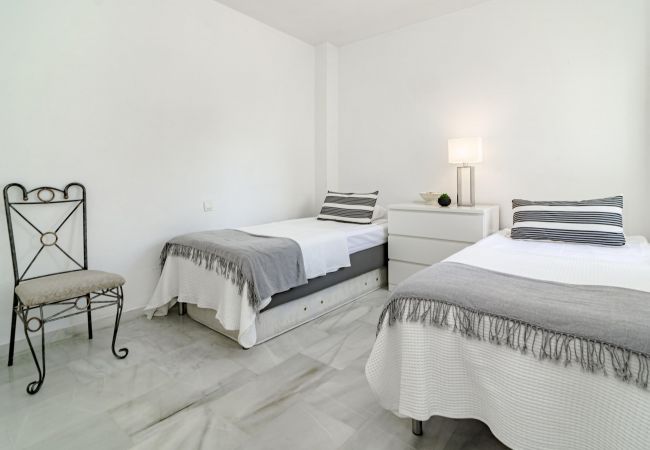 Lejlighed i Puerto Banus - LNM16- Comfortable apartment next to Puerto Banus