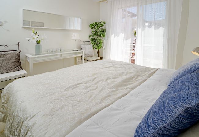 Lejlighed i Marbella - AR23 - Holiday flat, Puerto Banus by Roomservices