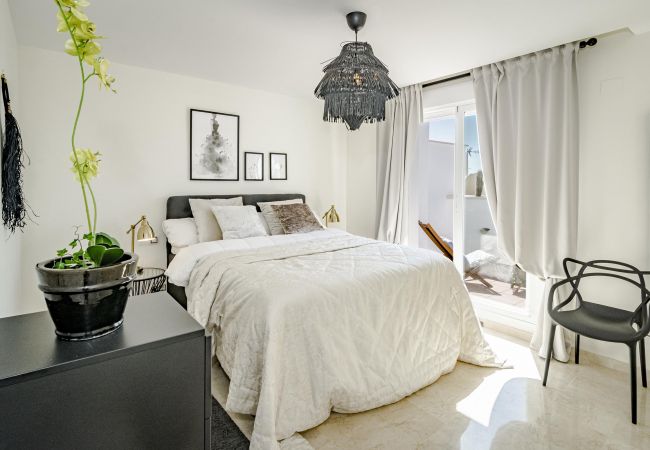 Lejlighed i Marbella - AR23 - Holiday flat, Puerto Banus by Roomservices