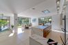 Villa i Marbella - Contemporary & Very Spacious Villa Puerto Banus