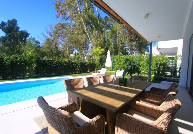 Villa i Estepona - 2223 - New modern Villa with Pool and Garden