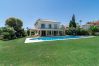 Villa i San Pedro de Alcántara - CLN- Spacious 6 bedroom villa 100 m to beach