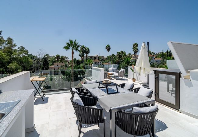 Byhus i Nueva andalucia - GG- Modern townhouse, families & couples only
