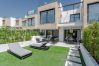 Byhus i Nueva andalucia - GG- Modern townhouse, families & couples only