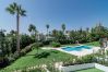 Byhus i Nueva andalucia - GG- Modern townhouse, families & couples only