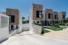 Byhus i Nueva andalucia - GG- Modern townhouse, families & couples only
