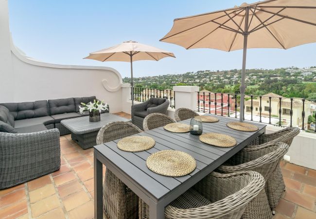 Byhus i Nueva andalucia - AP128- Big townhouse - sunny side of Aloha Pueblo