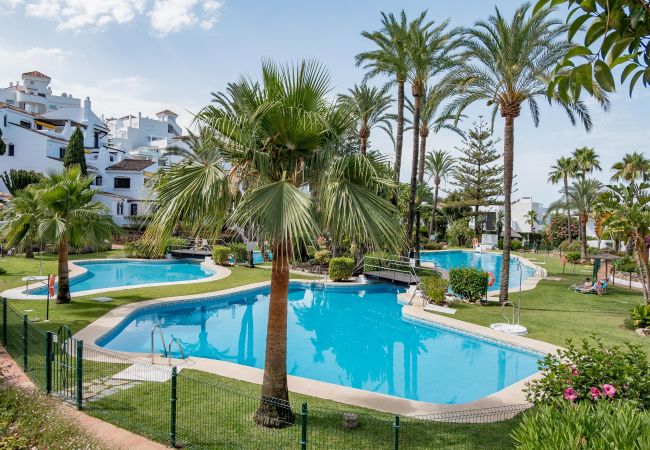 Lejlighed i Nueva andalucia - AB3 - Aldea blanca Marbella by Roomservices