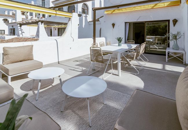 Lejlighed i Nueva andalucia - AB3 - Aldea blanca Marbella by Roomservices