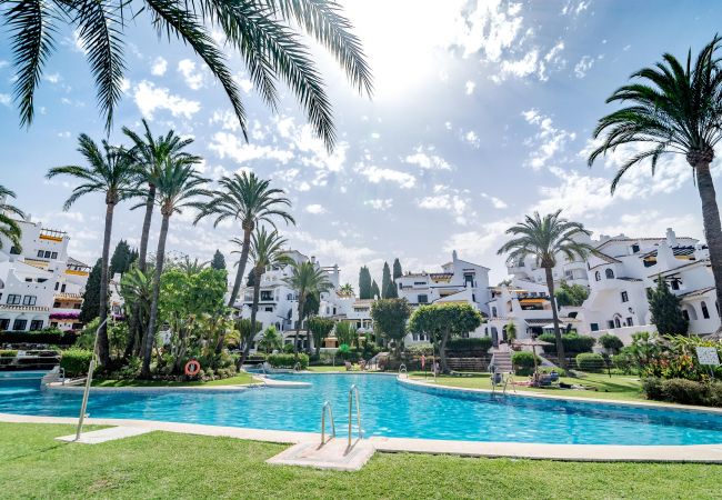 Lejlighed i Nueva andalucia - AB3 - Aldea blanca Marbella by Roomservices