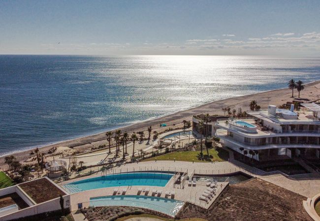 Lejlighed i Estepona - TE- Luxury resort, front line beach, families only