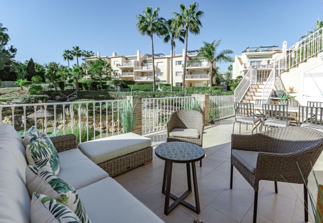 Lejlighed i Nueva andalucia - LBP2- Family apartment in calm area families only