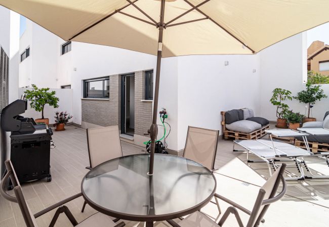 Byhus i Estepona - LMT46- Spacious townhouse modern style