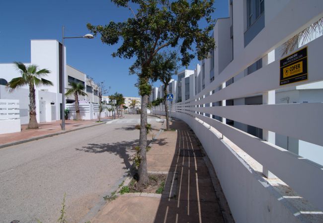 Byhus i Estepona - LMT46- Spacious townhouse modern style