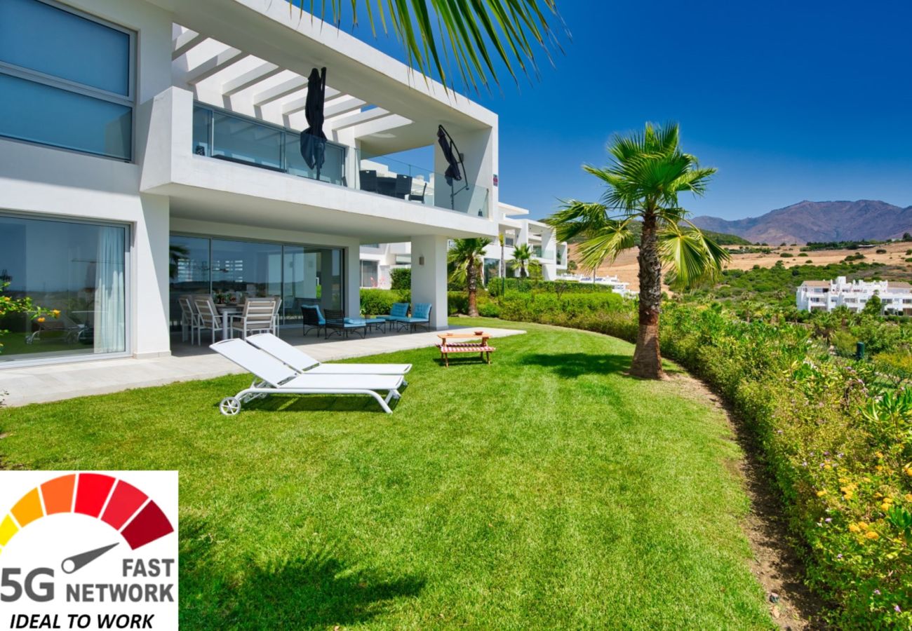 Lejlighed i Casares - Stylish 3-Bed Apartment | Alcazaba Lagoon (1204)
